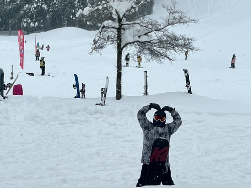 滑進春天的最後一條雪線