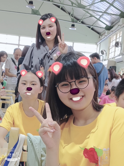 我想對國小朋友.老師說謝謝你們