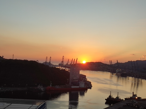 凹豆出門美照-基隆港