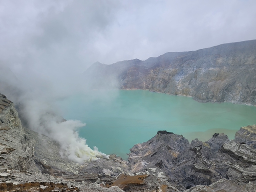 印度尼西亞伊真火山