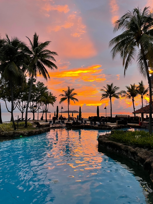 夏日夕陽無限好